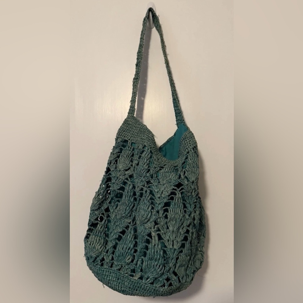 Mar Y Sol Handmade Straw  Shoulder Bag